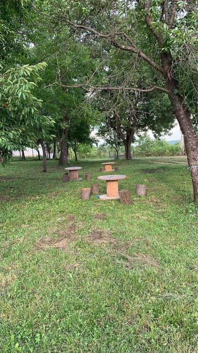 Къща с 4дка двор + заведеное с. Голяма желязна