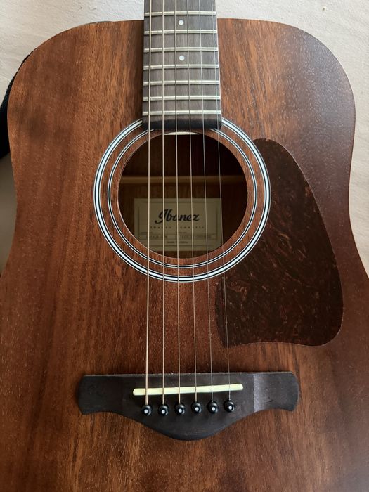 Акустична китара Ibanez
