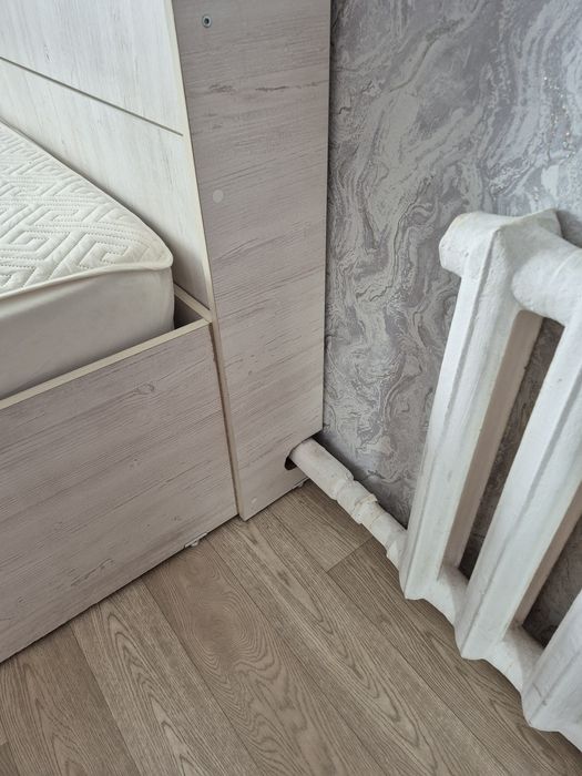 Продам кровать с матрасом