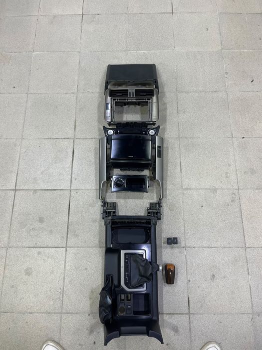 Салон Toyota Prado 150