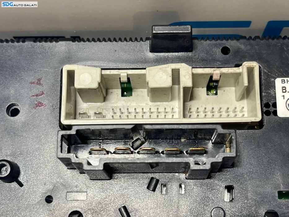 Climatronic Panou Comanda AC Aer Conditionat Clima Volkswagen Caddy 2004 - 2011 Cod 1K0820047EG [1059]