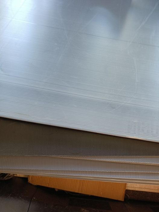 Поликарбонат плоскости с дебелина около 4мм