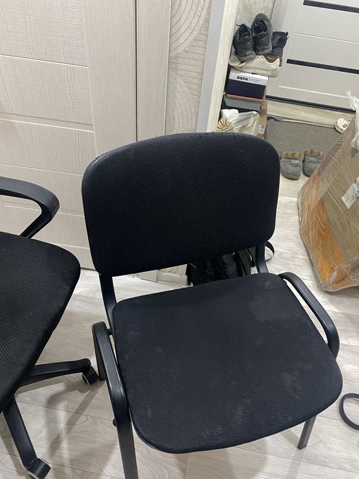 Продам офисные стулья