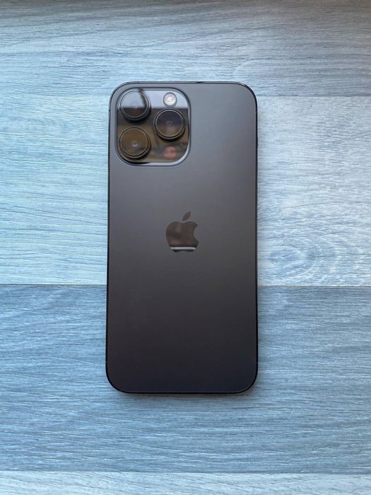 14 pro max e sem emkost 76%