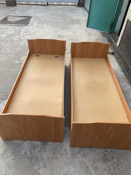 Продам две кровати