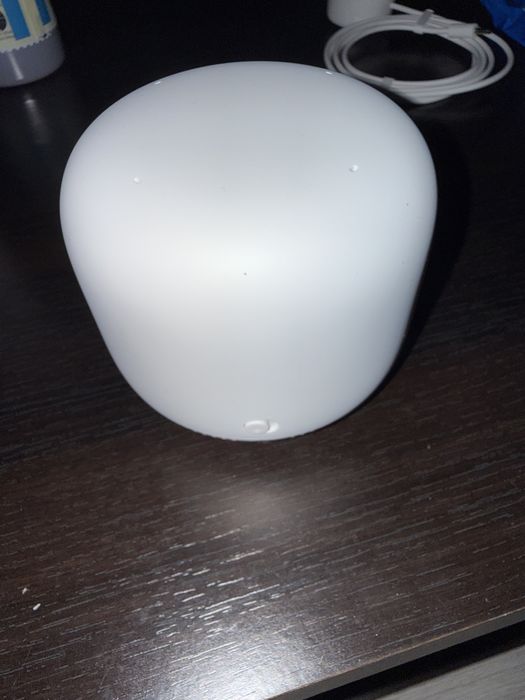 Google Nest Wifi mesh (router + 5 AP)