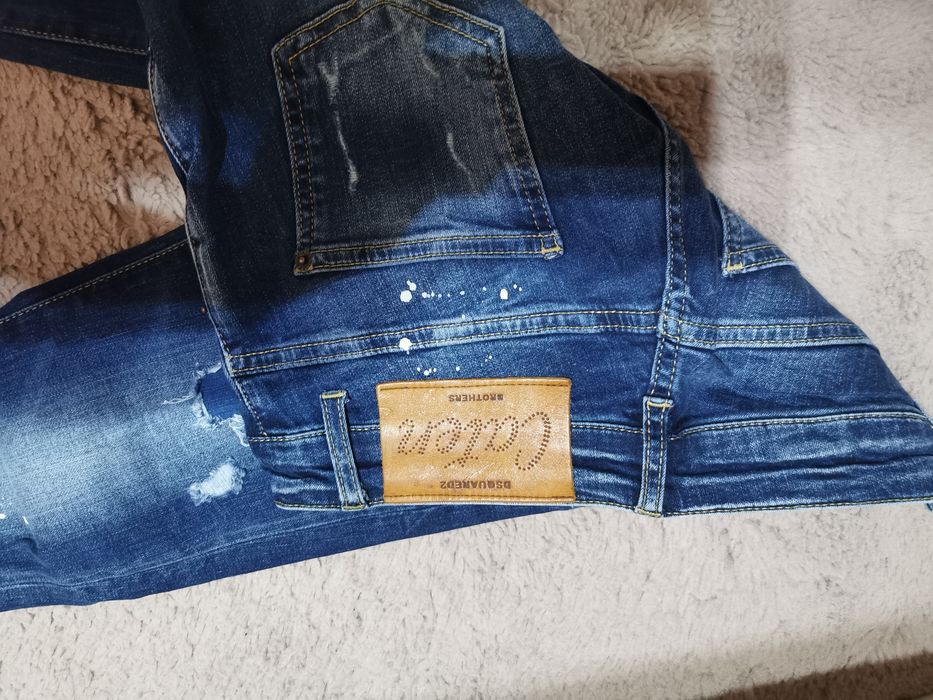 Blugi dsquared xs ca noi ediție limitata