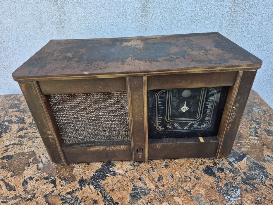 Vând Radio cu lampi Ideal S6640 made in Cehoslovacia fabricat in 1940