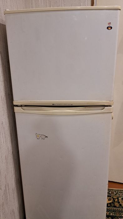 Продам рабочий холодильник