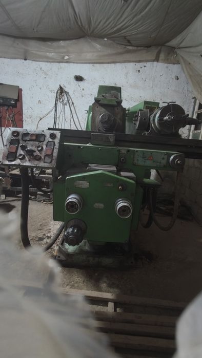Станок фрезерный 6Т 82 г1. 230