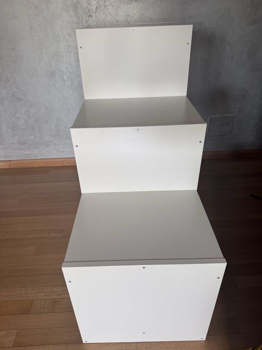 Vand sistem TROFAST, 2 rafturi, 4 cutii mari si 2 mici. Stare f buna.