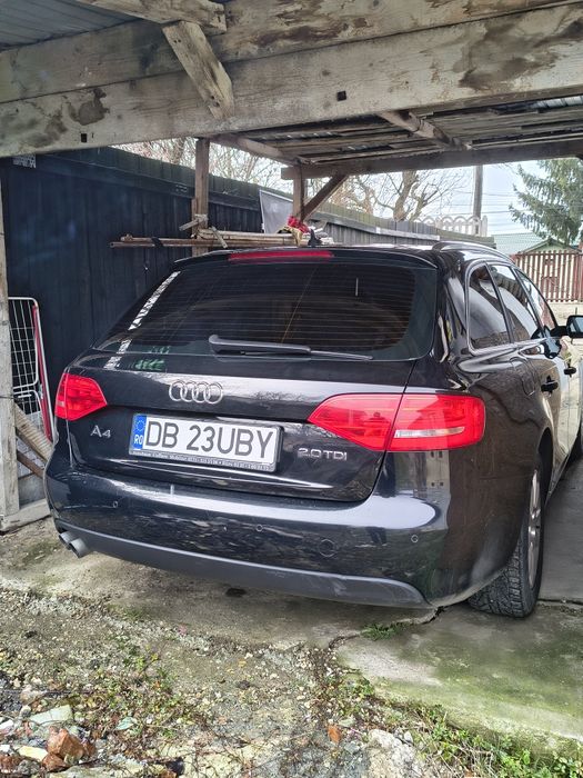Vând audi A4 b8 motor 2.0