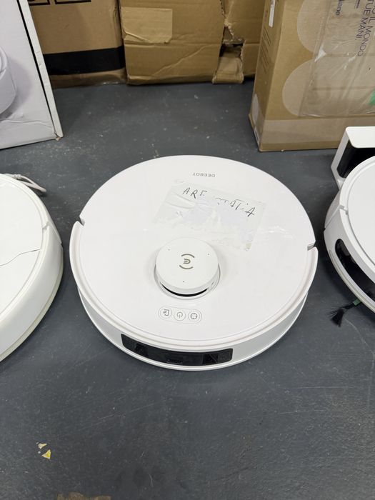Lot 3 aspiratoare robot - Defecte / Ecovacs , Dreame / Irobot / Rowent