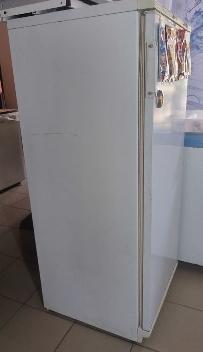 Продам морозильник Indesit