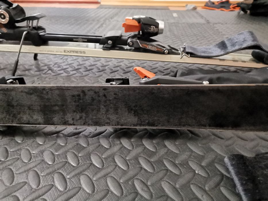 Ски за туринг Elan