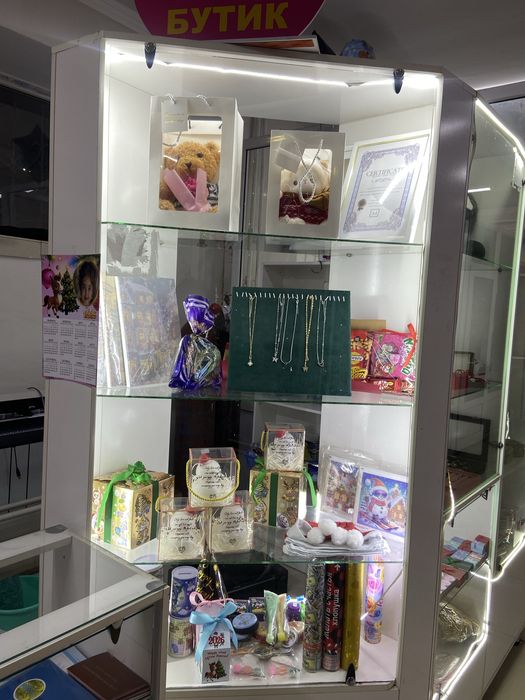 продается витрина