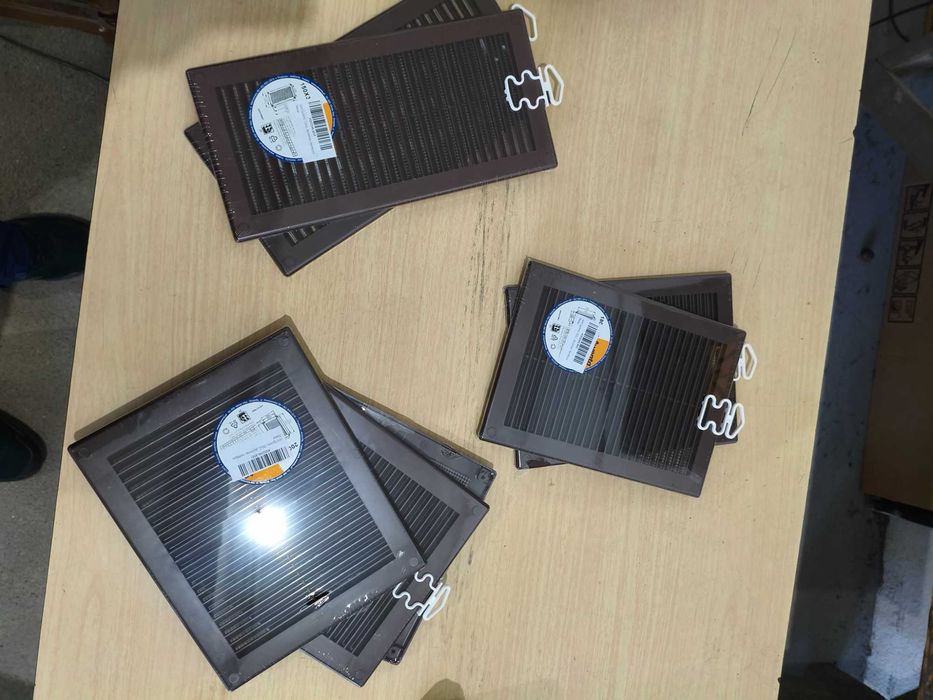 3 xCapac de ventilație maro