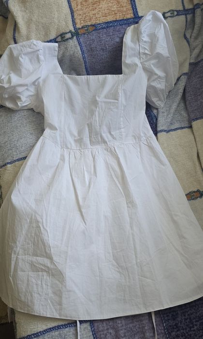 Продам платье на девушку