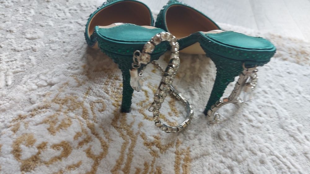 Stiletto noi !Vizualizați celelalte produse ale mele.