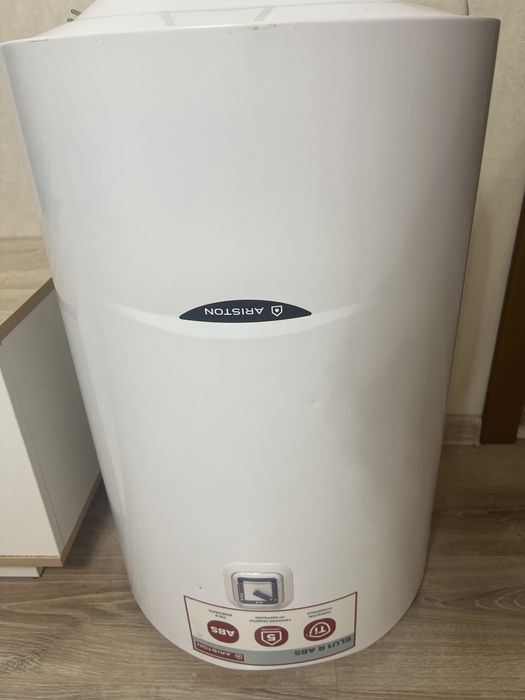 Водонагриватель аристон 80л