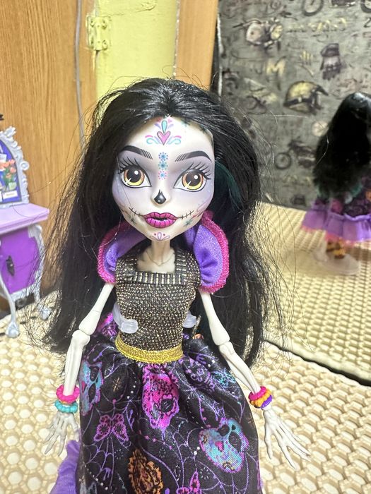 Продам куклу  монстр хай!