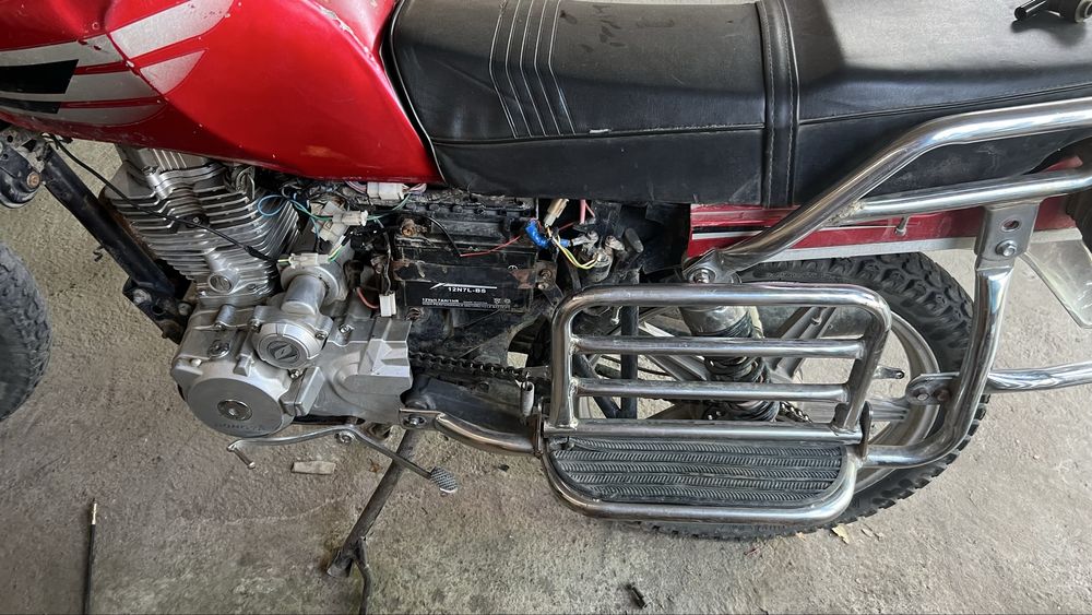 Hongya 200 кубовый