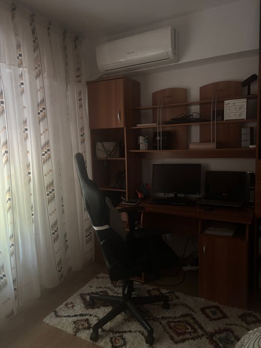 Închiriez apartament cu 3 camere, zona Parcul Florilor, construcție  bloc după 2000