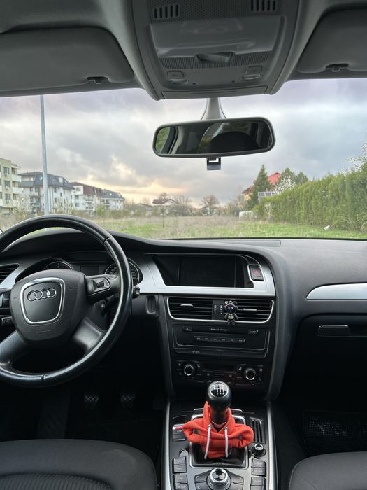 VÂND AUDI A4 B8 2009-2.0 TDI