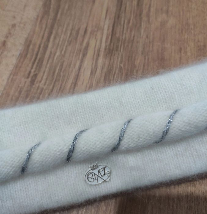 Banderola damă din angora și lână