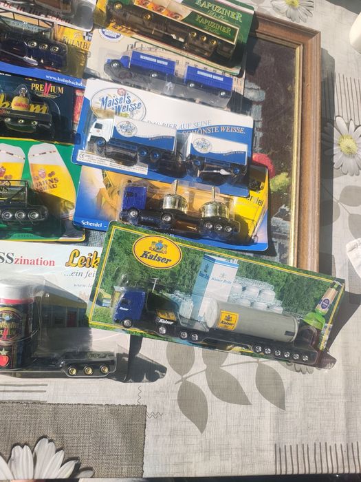 Lot machete camioane promoționale de colecție – Beri și băuturi