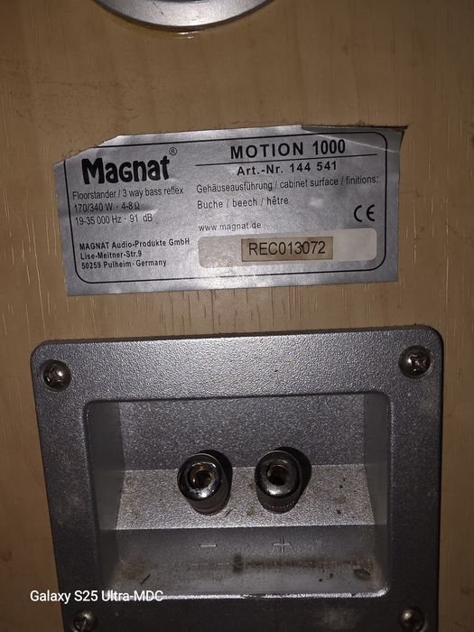 Vând o pereche de boxe pe 3 căi Magnat motion 1000, bass reflex, 340 W