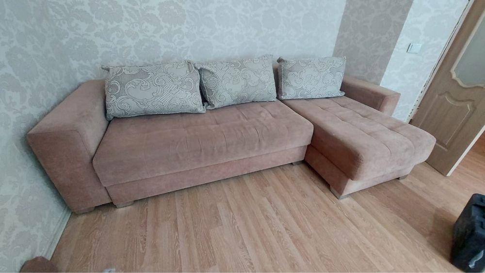 продам диван срочно
