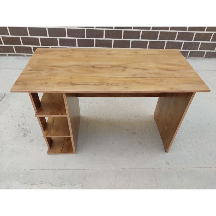 Стол для дома и офиса