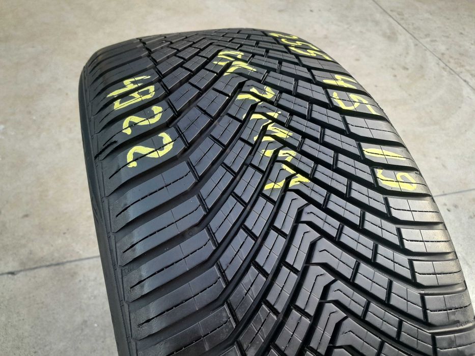 O anvelopa 255 45 19 continental allseasoncontact 7 mm dot 4922