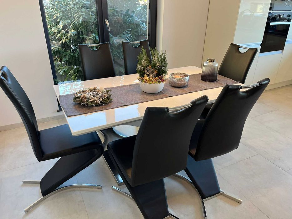 Set 8 scaune negre de bucatarie - forma H