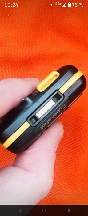 Sony Ericsson k702 Cybershot ( orice rețea, încărcător original)