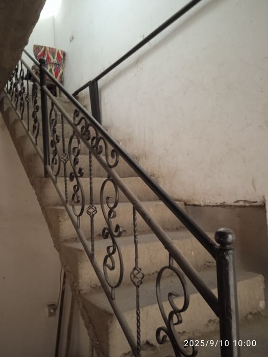 Продаётся ДОМ.10ком 3 сото2этаж Куйлюк Под. Бизнес.под Жилë