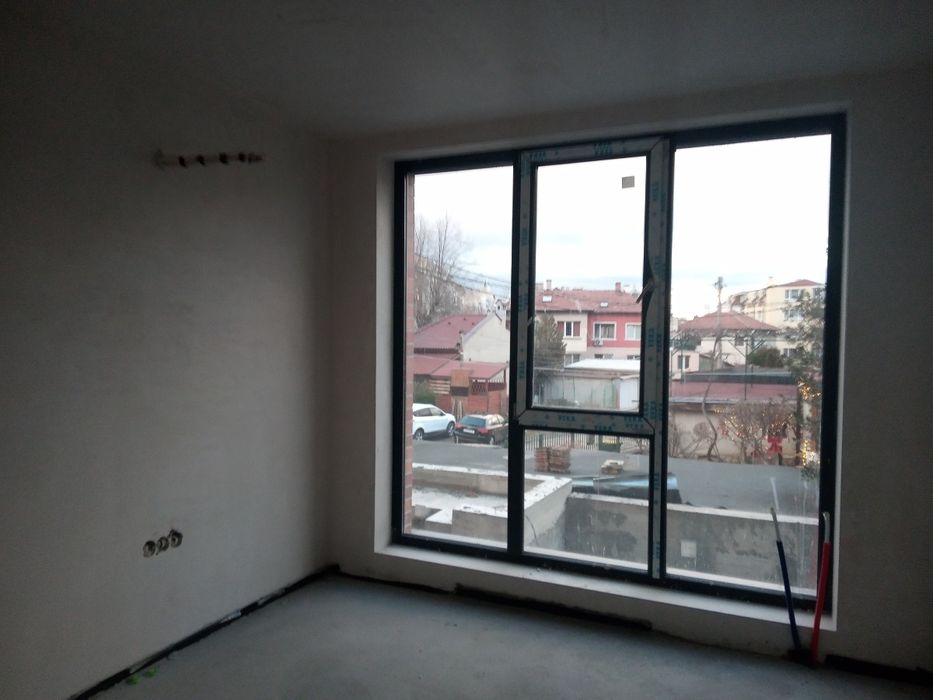 Четиристаен апартамент в Карпузица с АКТ 14!