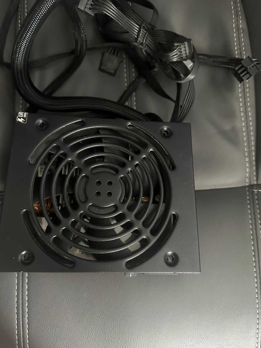 Sursa Corsair CV550 - 550W, Bronze + cabluri