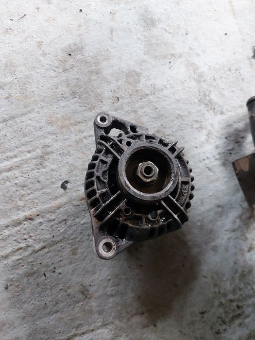 Alternator AUDI A4 B6 B7 2.5 Tdi BDG
