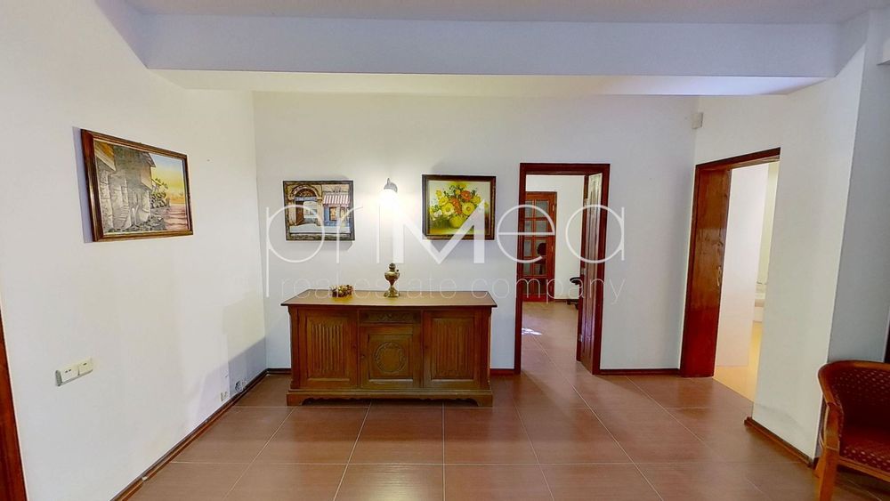 Къща в Бургас, област-с.Медово площ 308