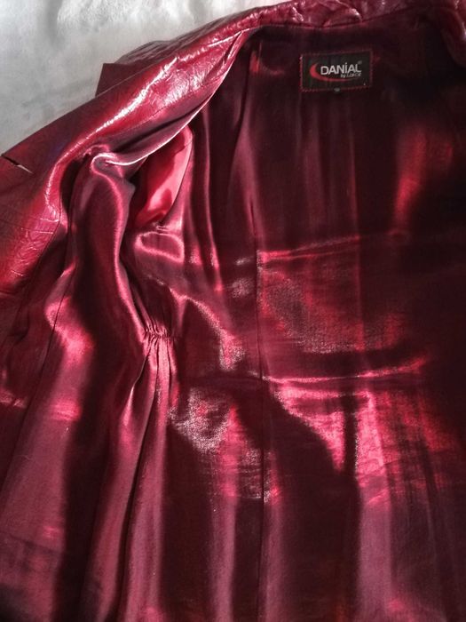 Продам кожаный плащ