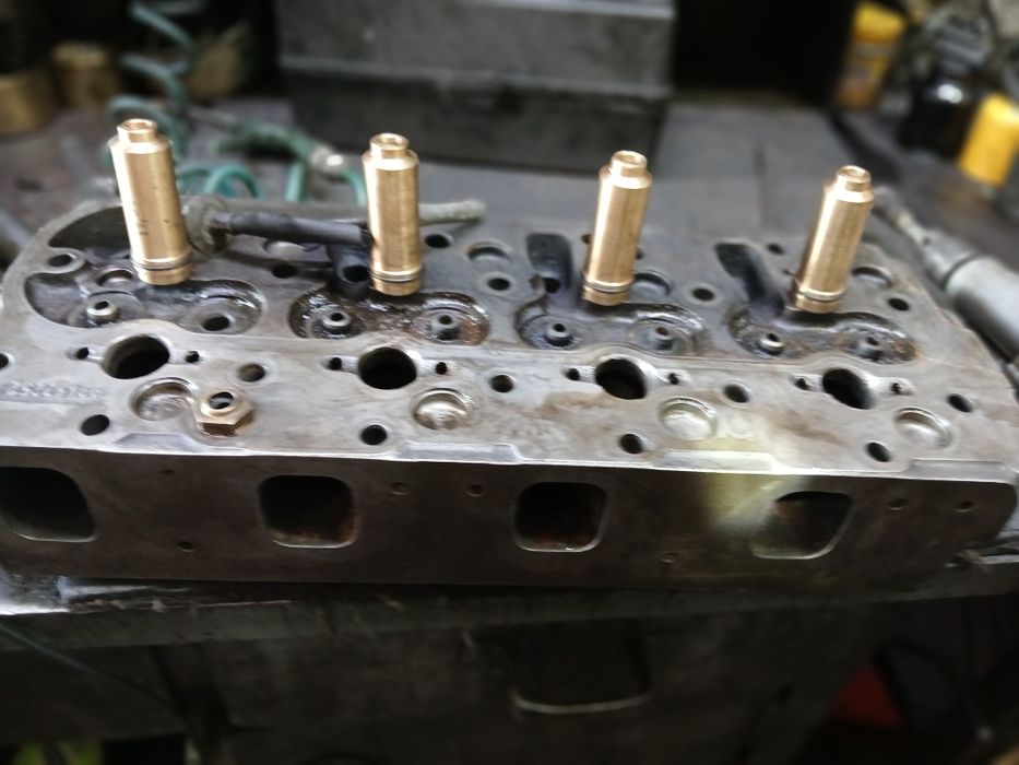 Ремонт грузавых головак двиготеля  опресовка шарошка шлифовка  ручная