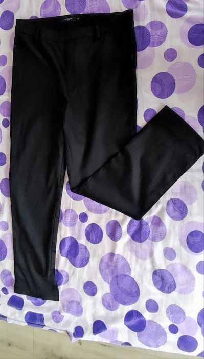 Черен панталон с прав крачол М - Л, M - L IT 48