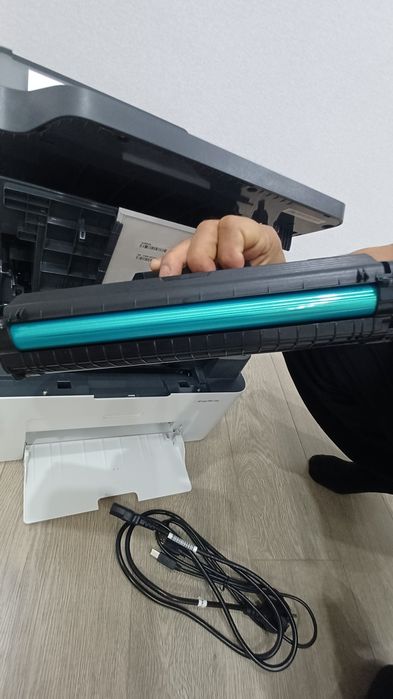 Продам принтер HP Laser MFP