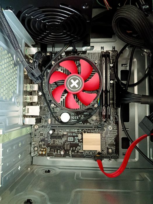 Kit Intel: placa de baza Asus H110M-K, 8GB DDR4, procesor i5-6500, cooler Xilence I250PWN