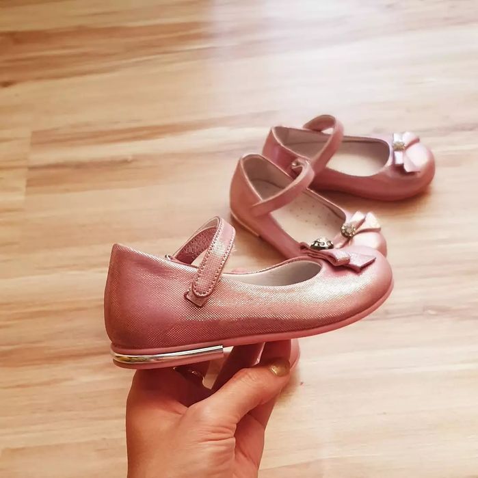 Туфельки на 3-4 года