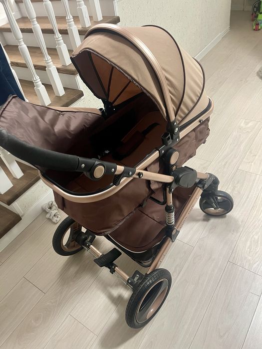 Детская коляска для прогулок