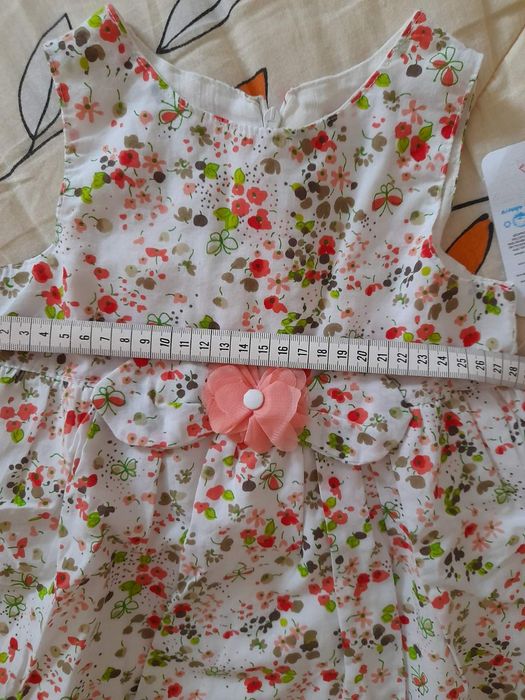 Детски рокли за 2-3 годишни. Цените са 20 лв за рокля, а плетените 15