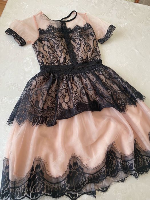 Нарядное платье на 12-13 лет